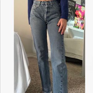 Vintage Dark Wash Mid Rise Mom Jeans